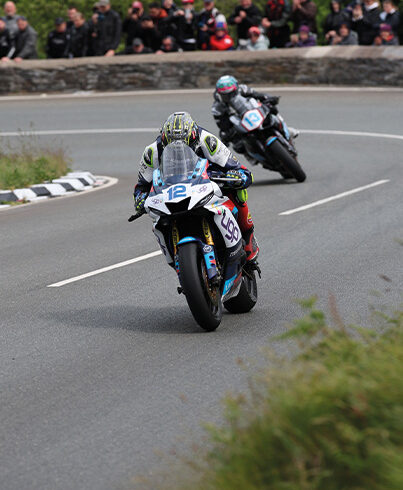 assister aux courses du tourist trophy 2026