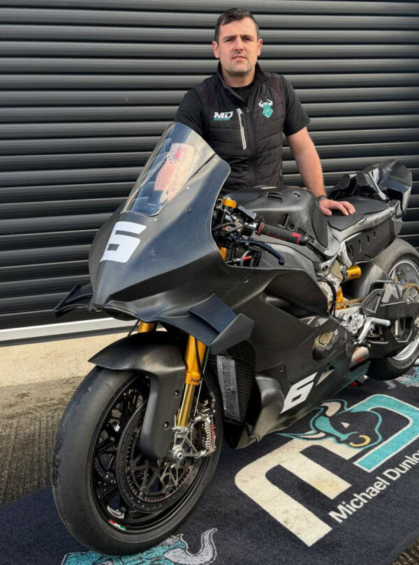 michael dunlop ducati moto superbike
